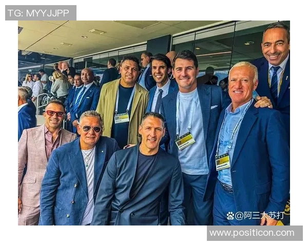 全球足球传奇老一辈球星排名榜回顾与历史影响力分析