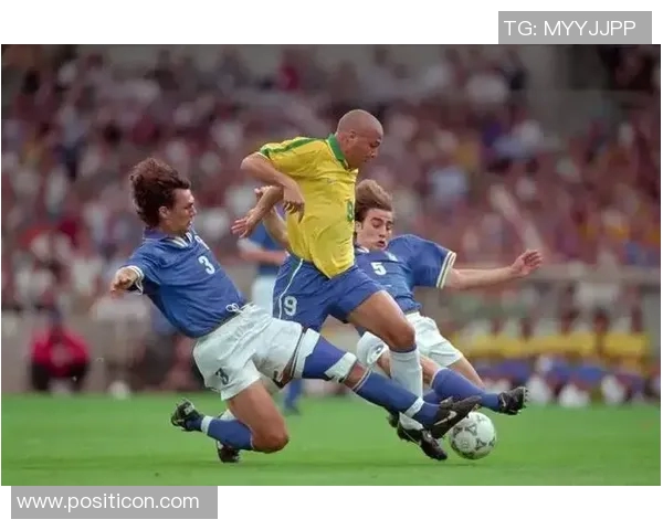 足球巨星聚焦鸟巢梦幻赛场 打造全新传奇之地